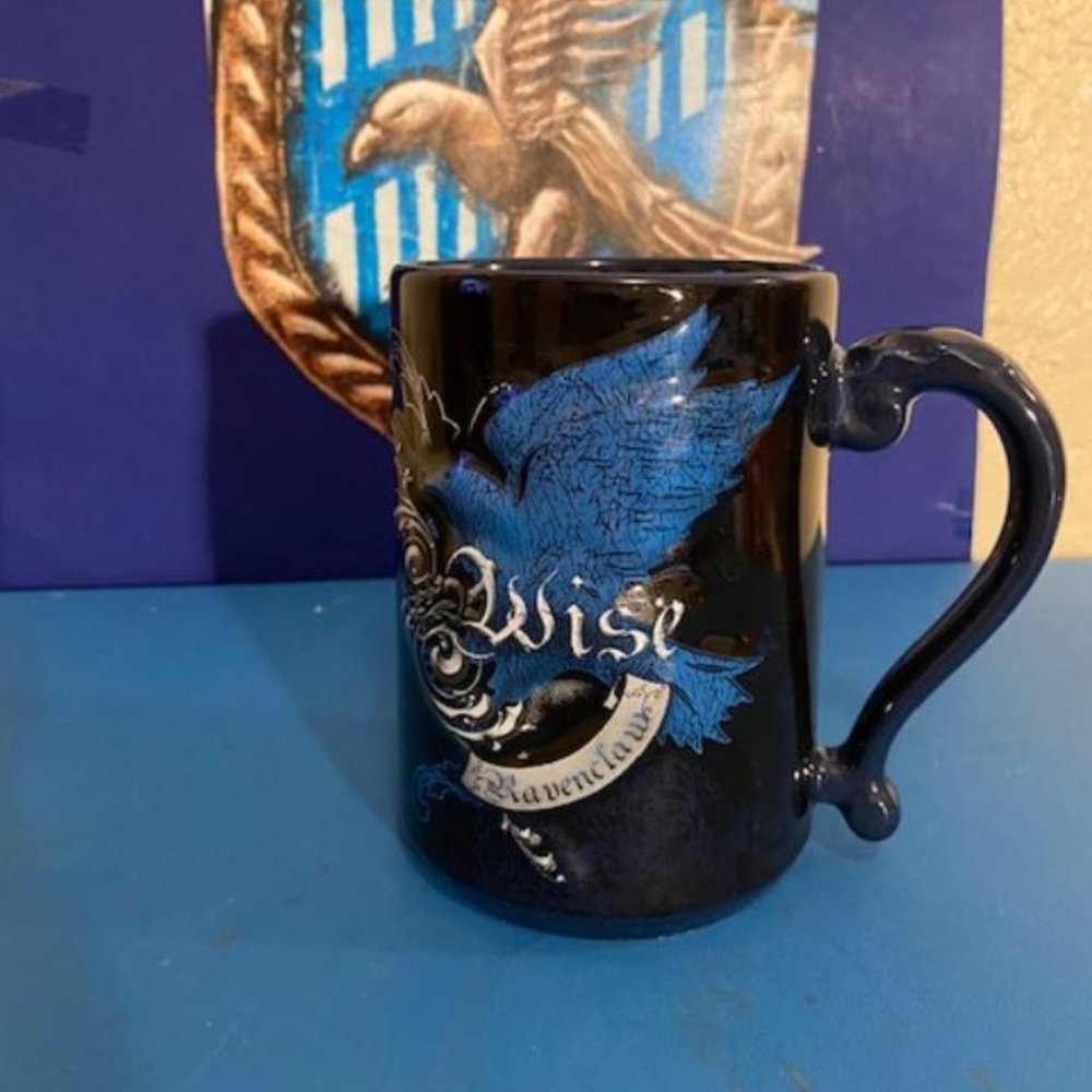 HARRY POTTER RAVENCLAW CREST EMBROSSED  MUG/ CUP